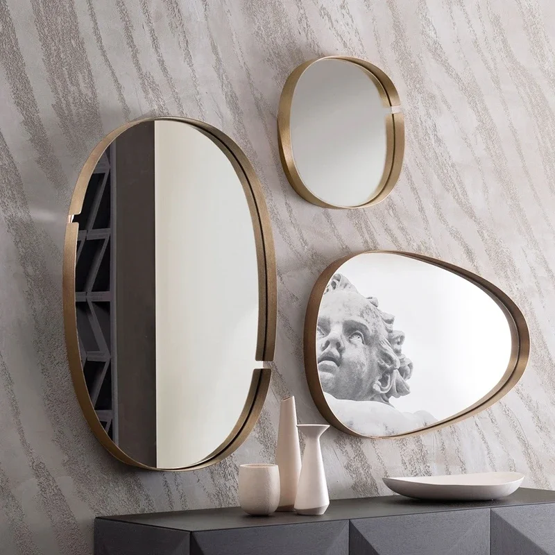 Styling Oval-shaped Mirrors